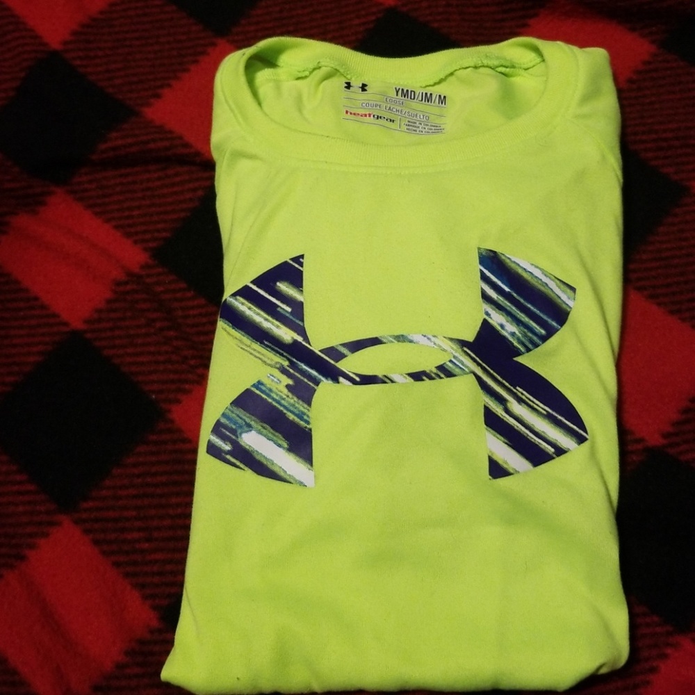 Green under armor shirt